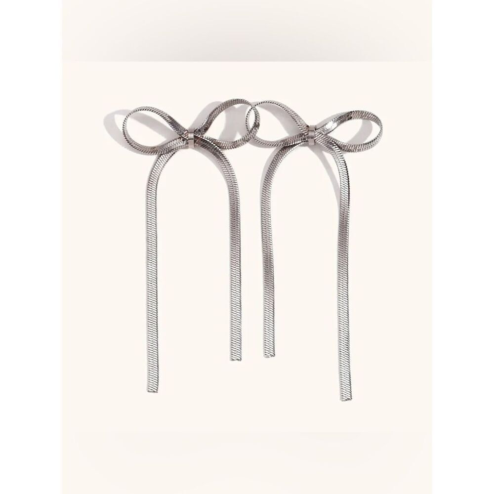 Silver Bow Drop Earrings Q1037